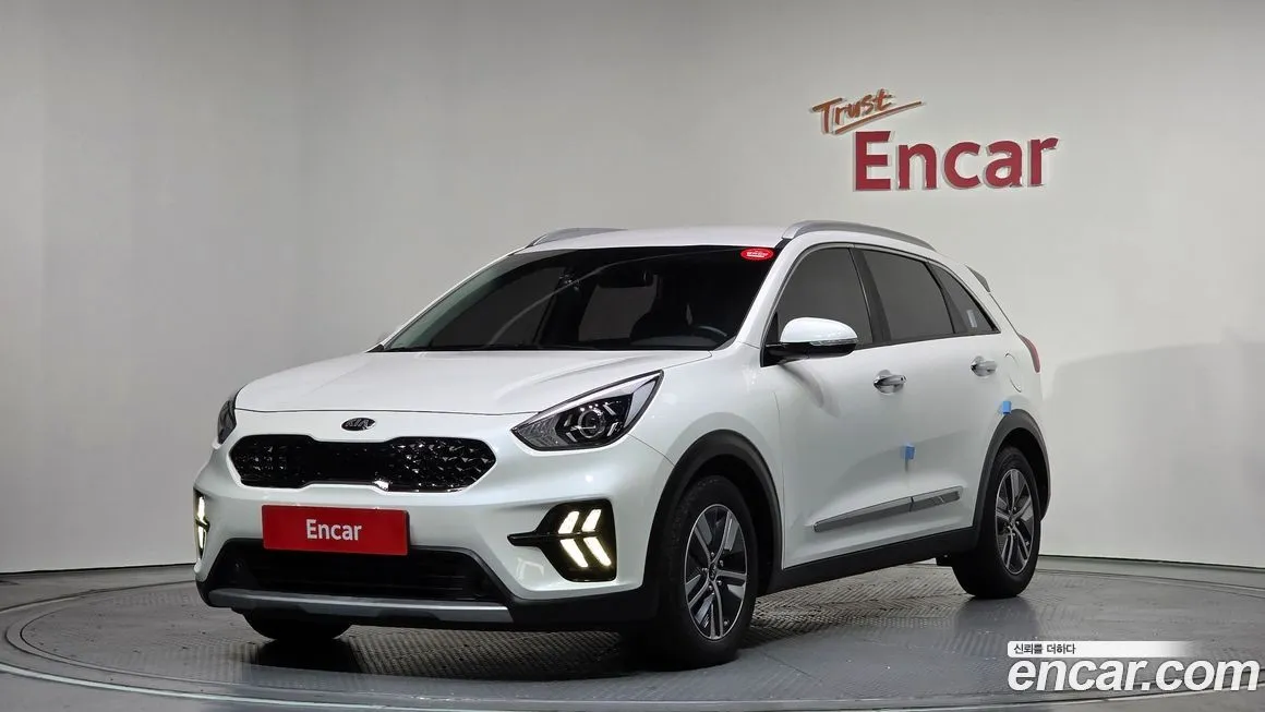 Kia Niro — фото 1