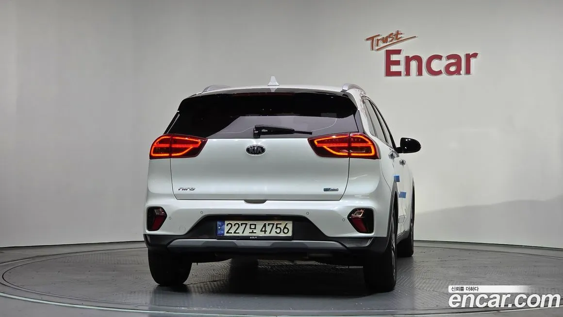 Kia Niro — фото 4