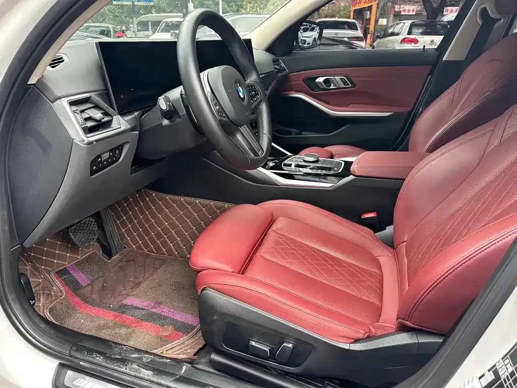 BMW 3 Series 2023 из CN, фото 7