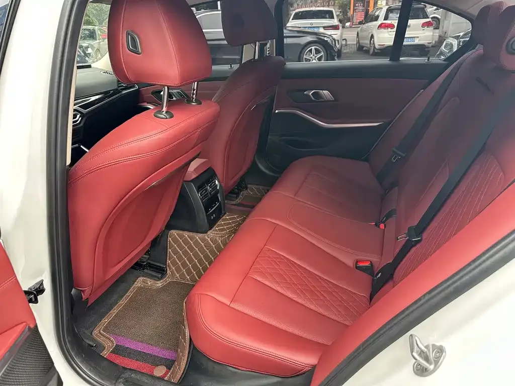 BMW 3 Series 2023 из CN, фото 6