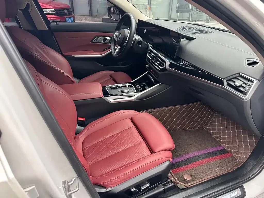 BMW 3 Series 2023 из CN, фото 2