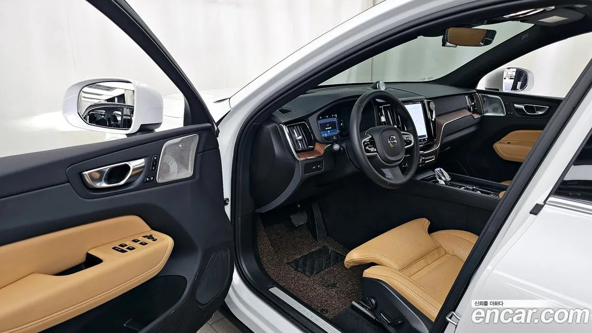 Volvo XC60 2025 из KR, фото 10
