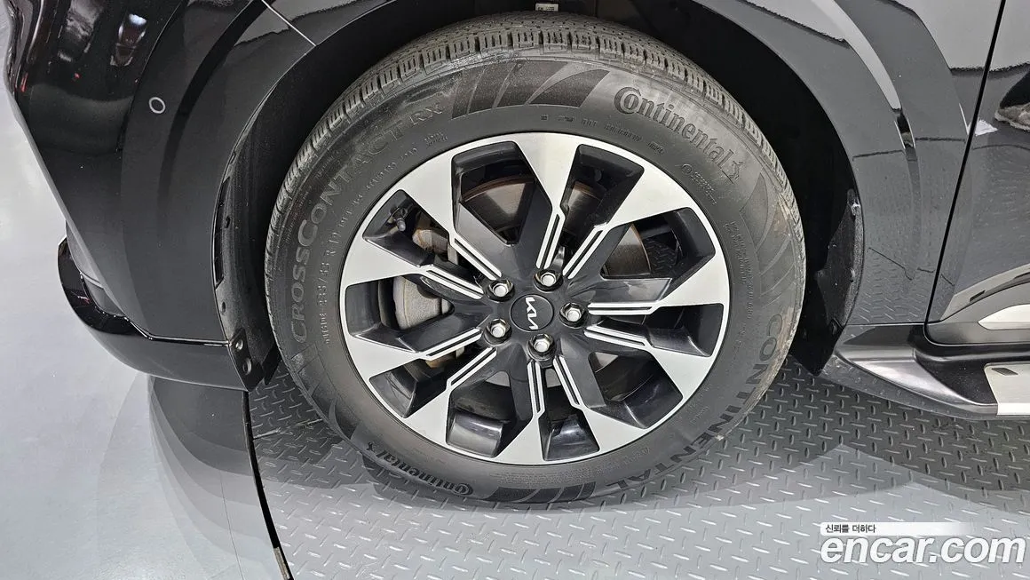 Kia Carnival — фото 10