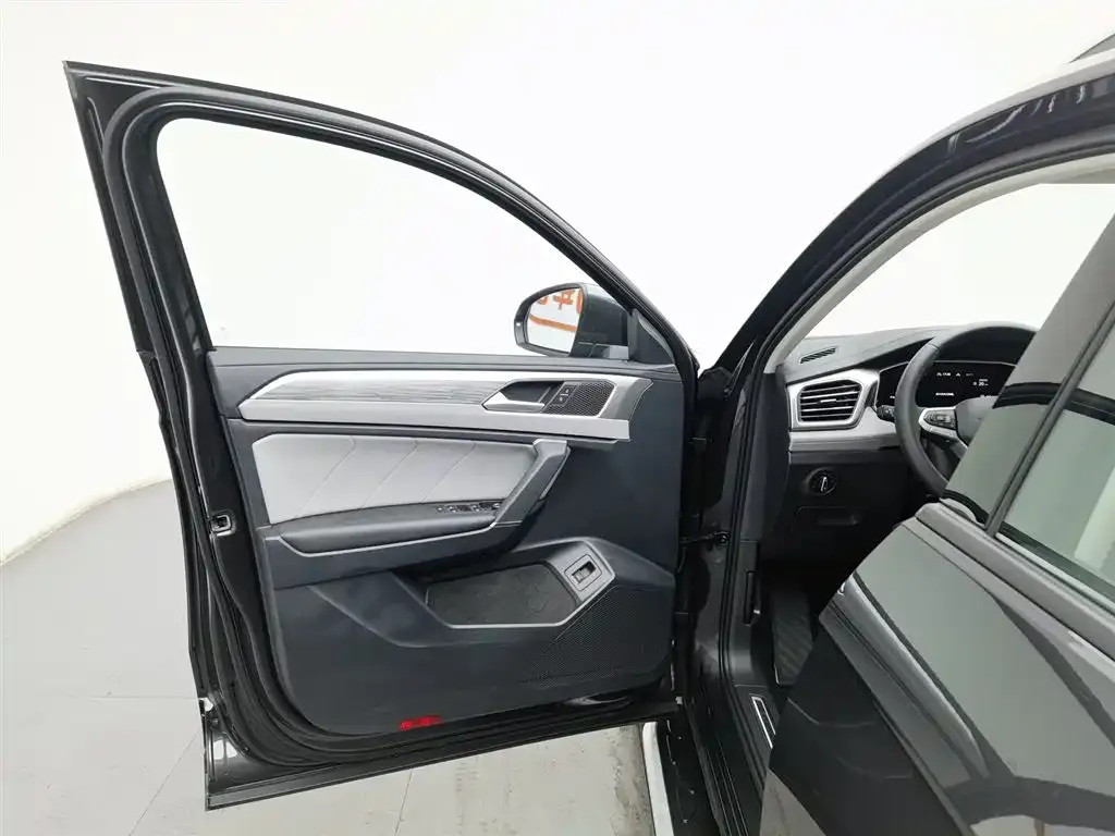 Volkswagen Tayron 2023 из CN, фото 3