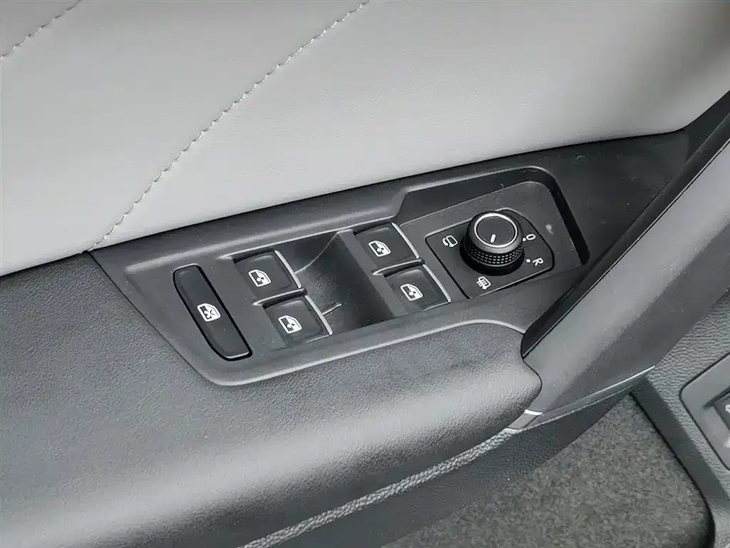 Volkswagen Tayron 2023 из CN, фото 9
