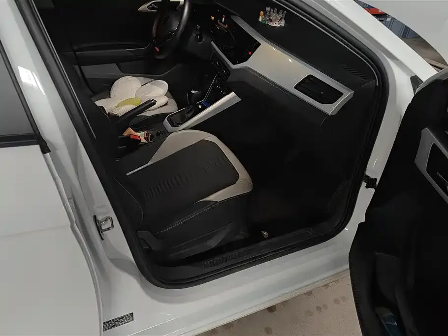 Volkswagen Polo 2023 из CN, фото 7