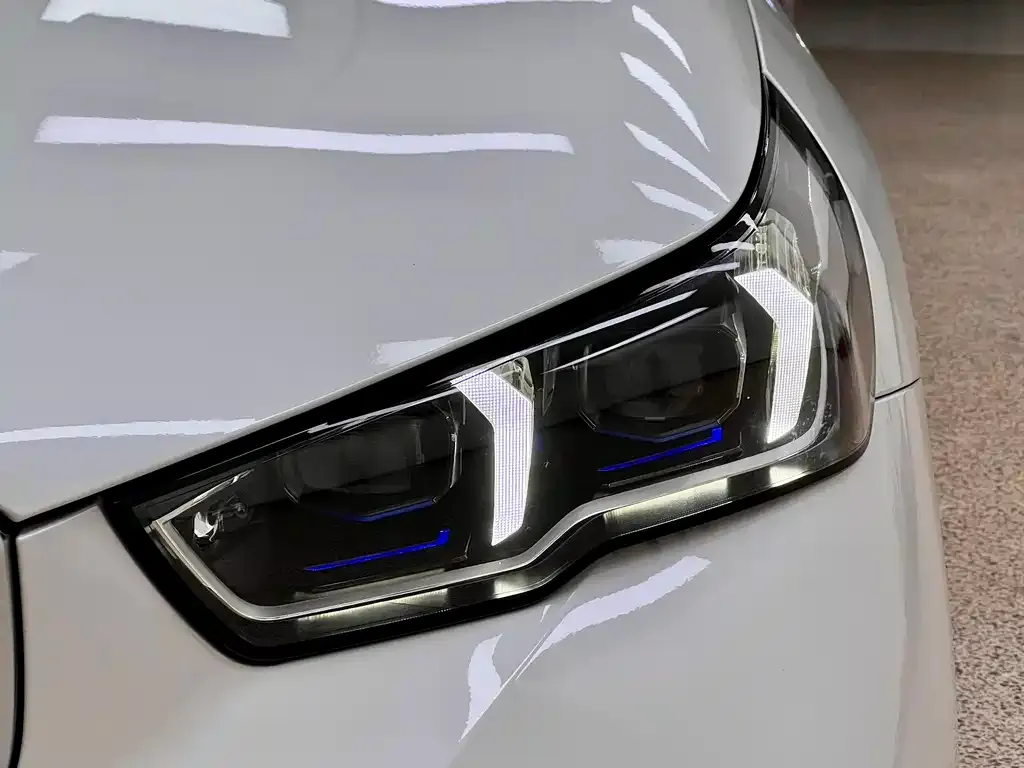 BMW 5 Series 2025 из CN, фото 8