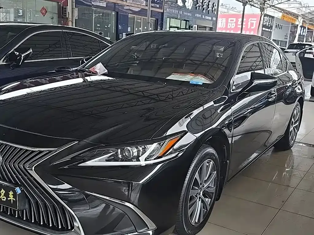 Lexus ES — фото 9