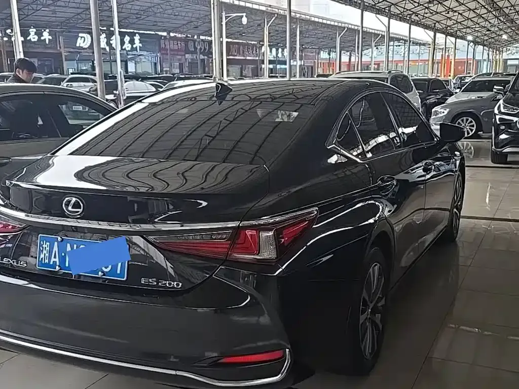 Lexus ES — фото 7