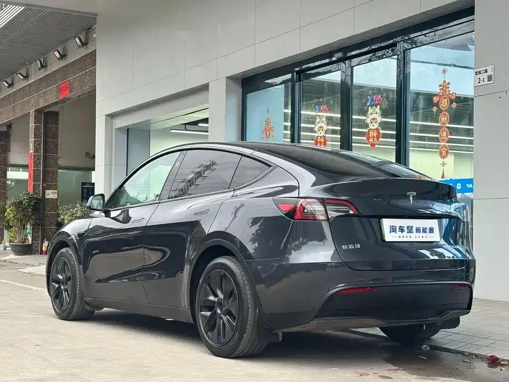 Tesla Model Y 2024 из CN, фото 3