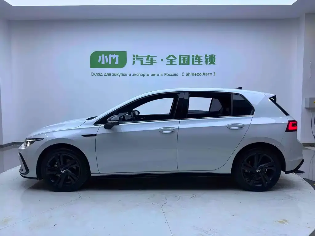 Volkswagen Golf 2023 из CN, фото 9
