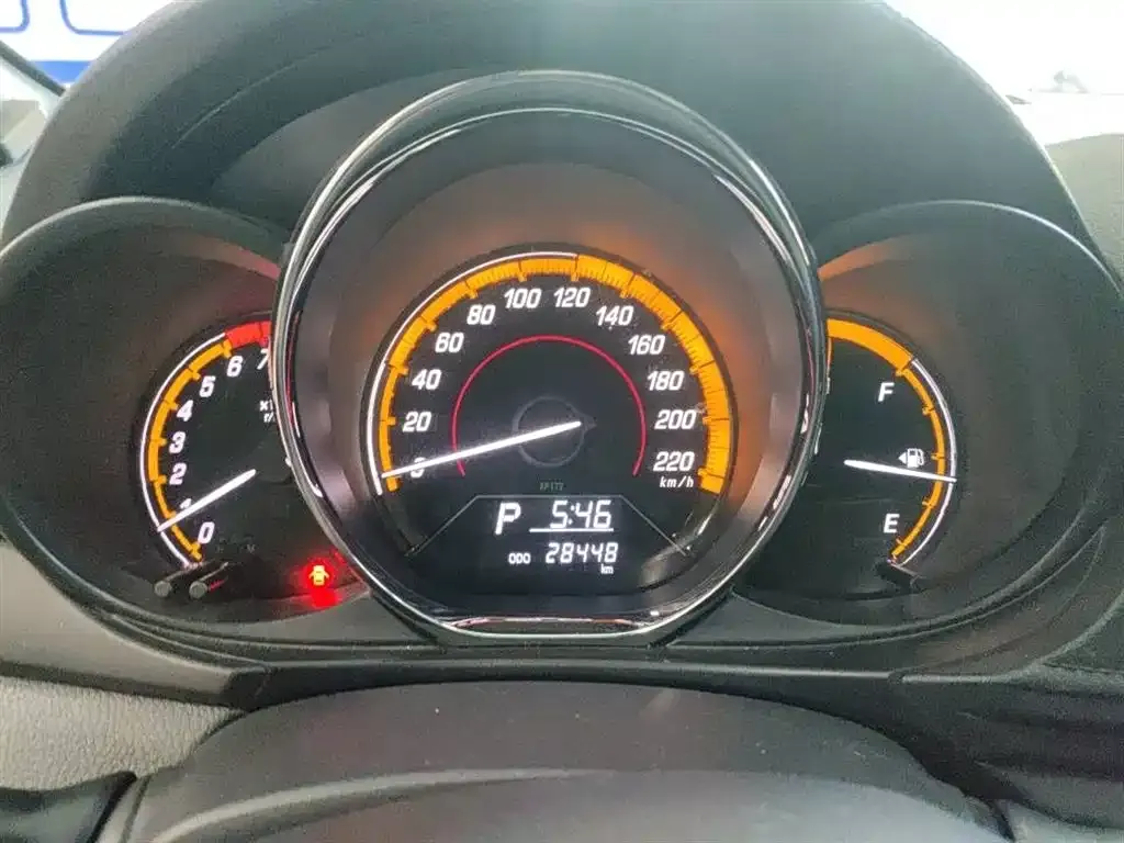 Toyota Yaris L — фото 6