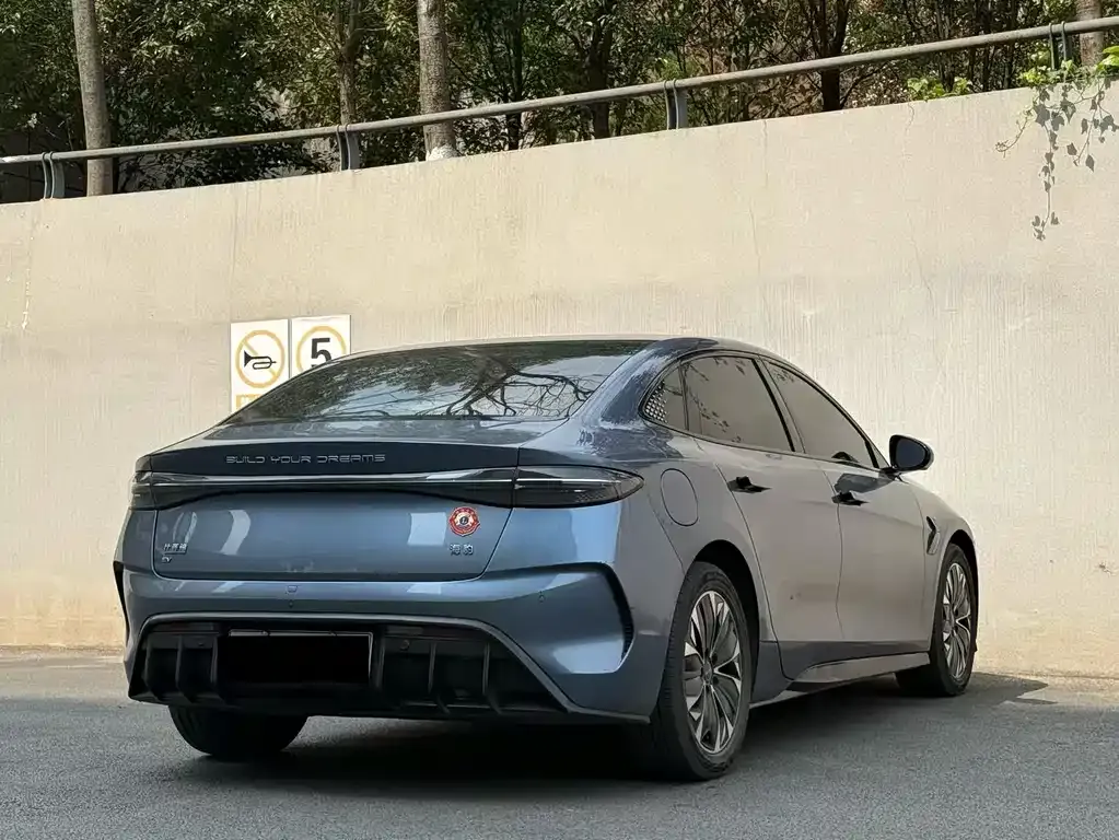 BYD Seal — фото 7