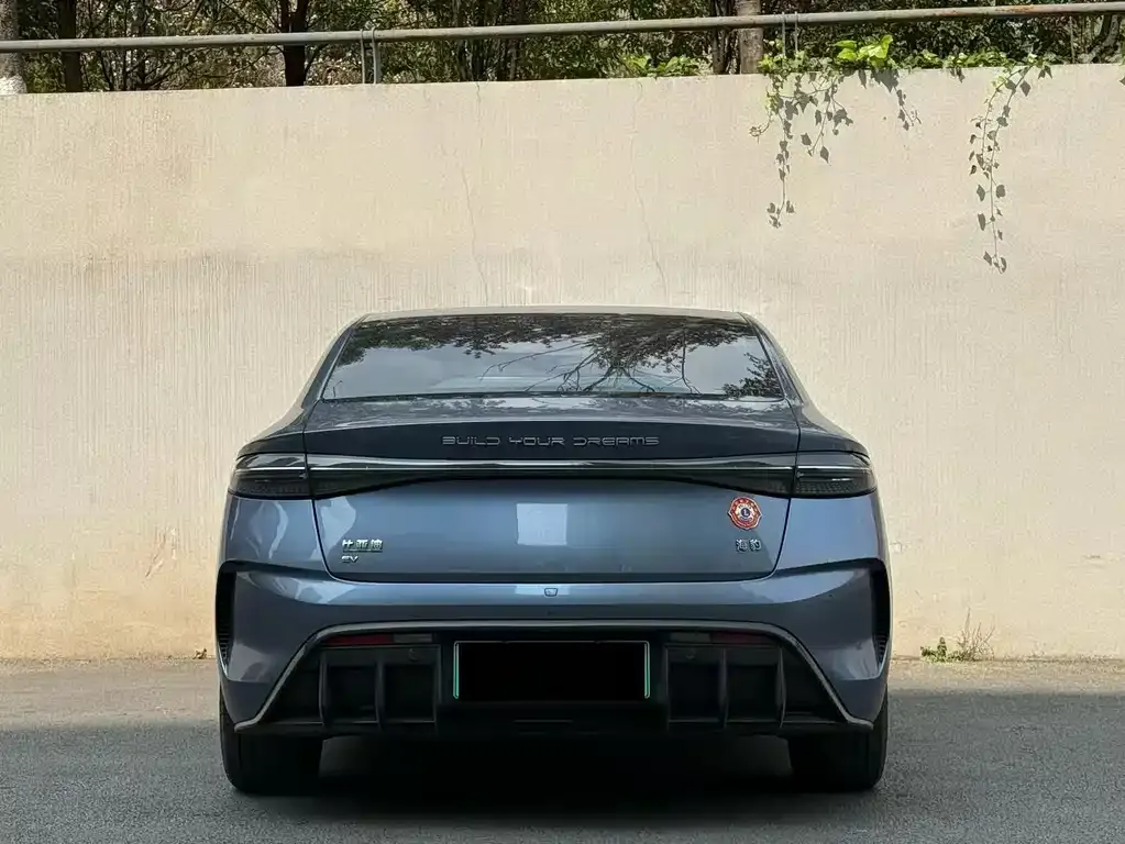 BYD Seal — фото 4