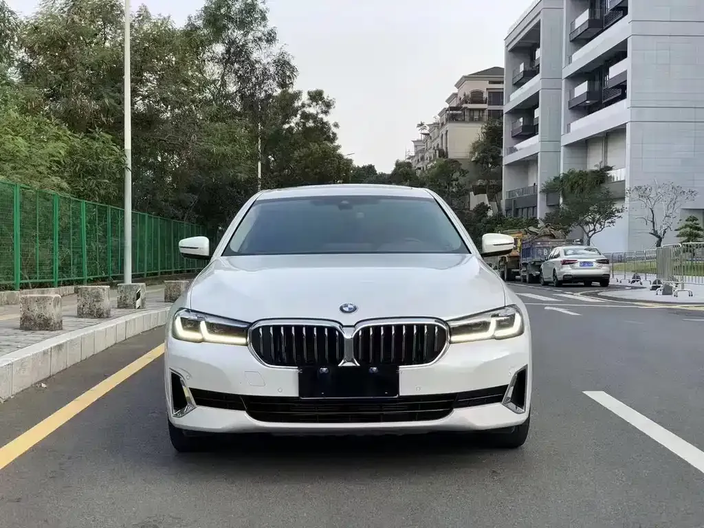 BMW 5 Series — фото 4
