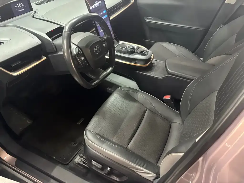 Toyota bZ3 2023 из CN, фото 8