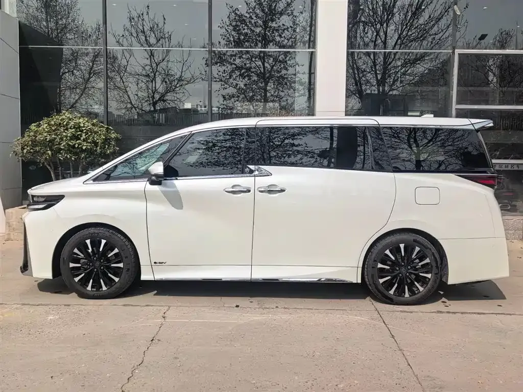 Toyota Vellfire 2025 из CN, фото 9