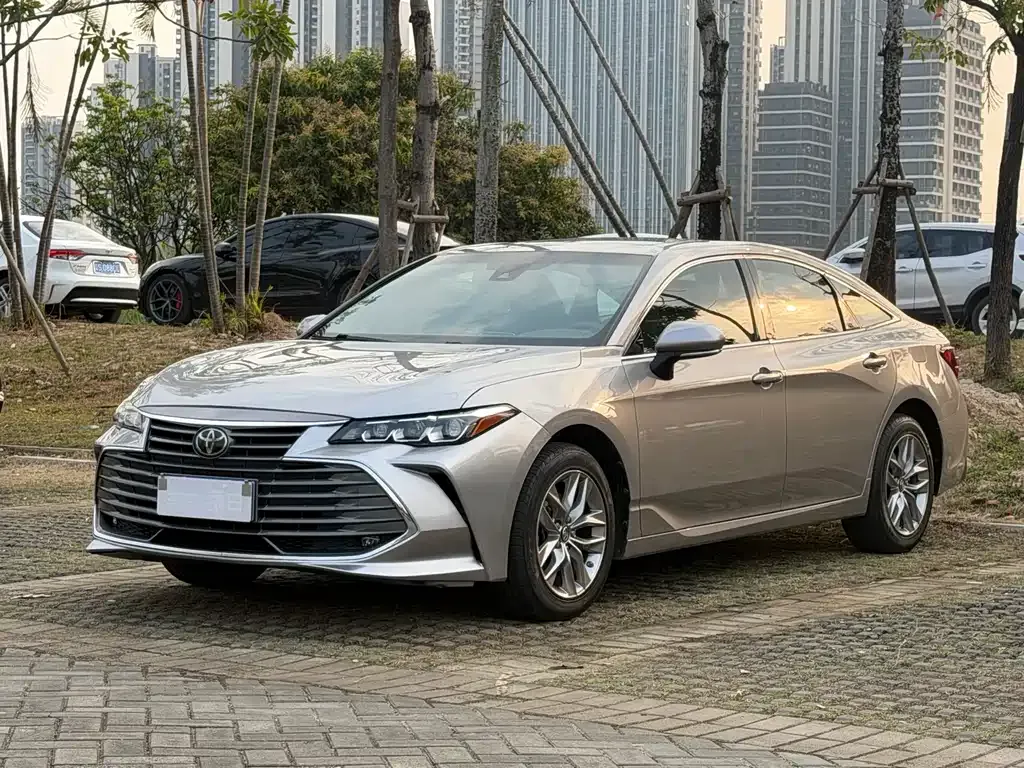 Toyota Avalon 2022 из CN, фото 1