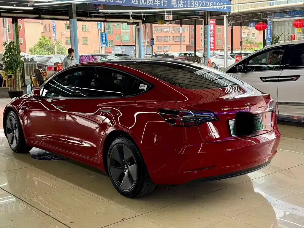 Tesla Model 3 — фото 6