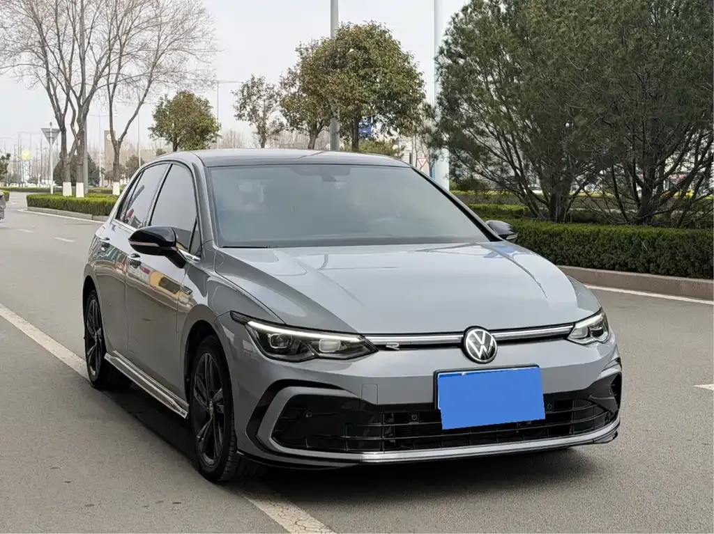 Volkswagen Golf 2023 из CN, фото 7