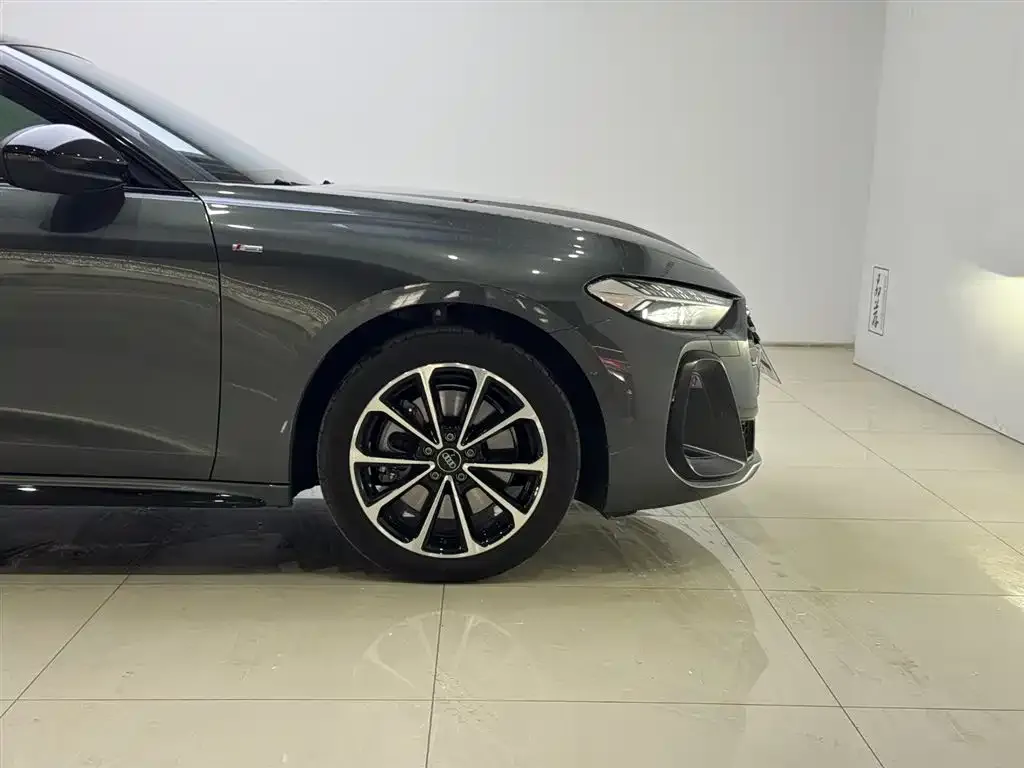 Audi A5L 2025 из CN, фото 4