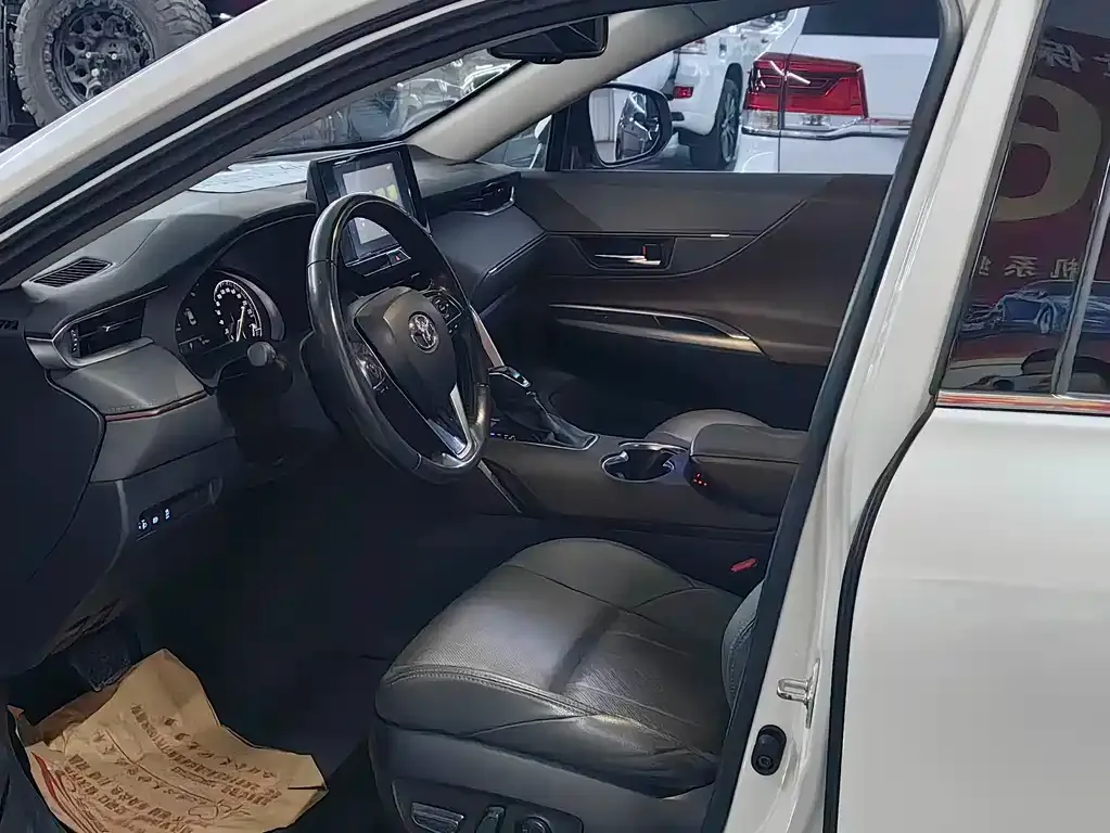 Toyota Harrier 2022 из CN, фото 9