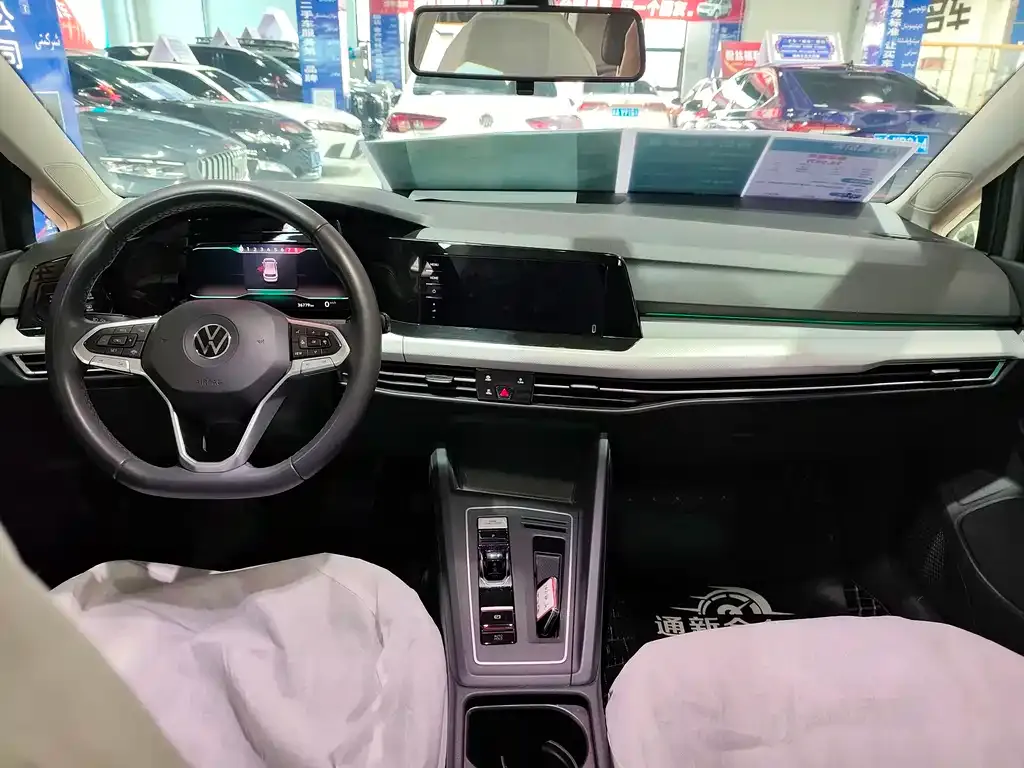 Volkswagen Golf 2022 из CN, фото 8