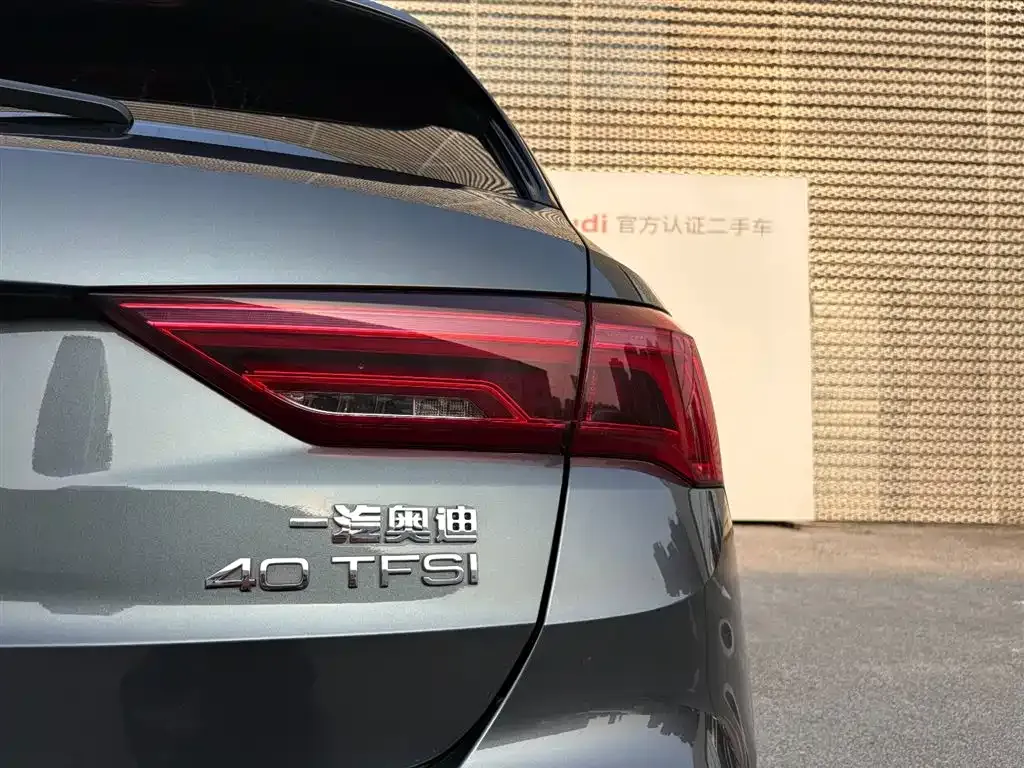 Audi Q3 — фото 6