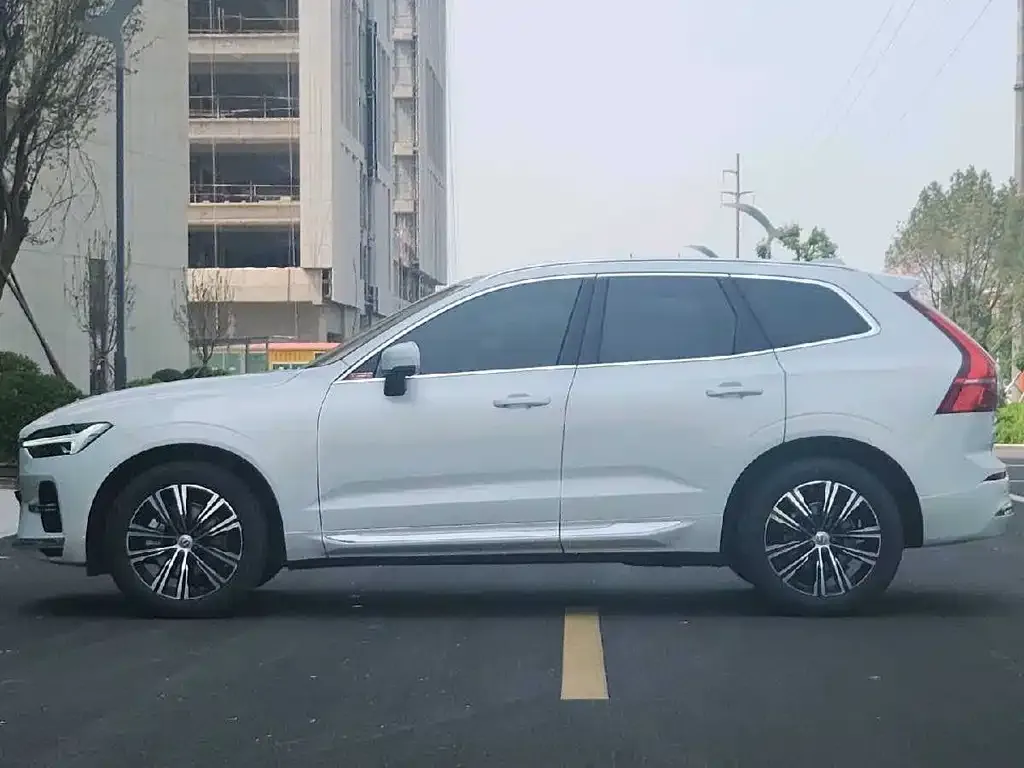 Volvo XC60 2021 из CN, фото 7