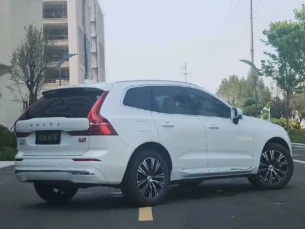 Volvo XC60 2021 из CN, фото 4