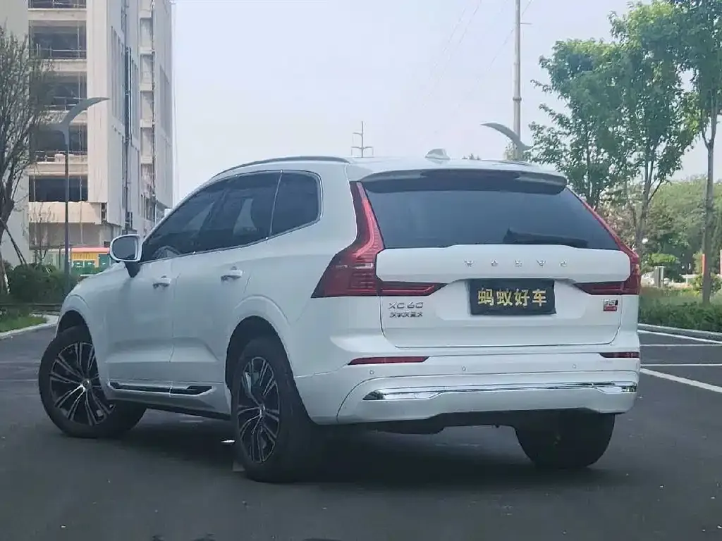Volvo XC60 2021 из CN, фото 9