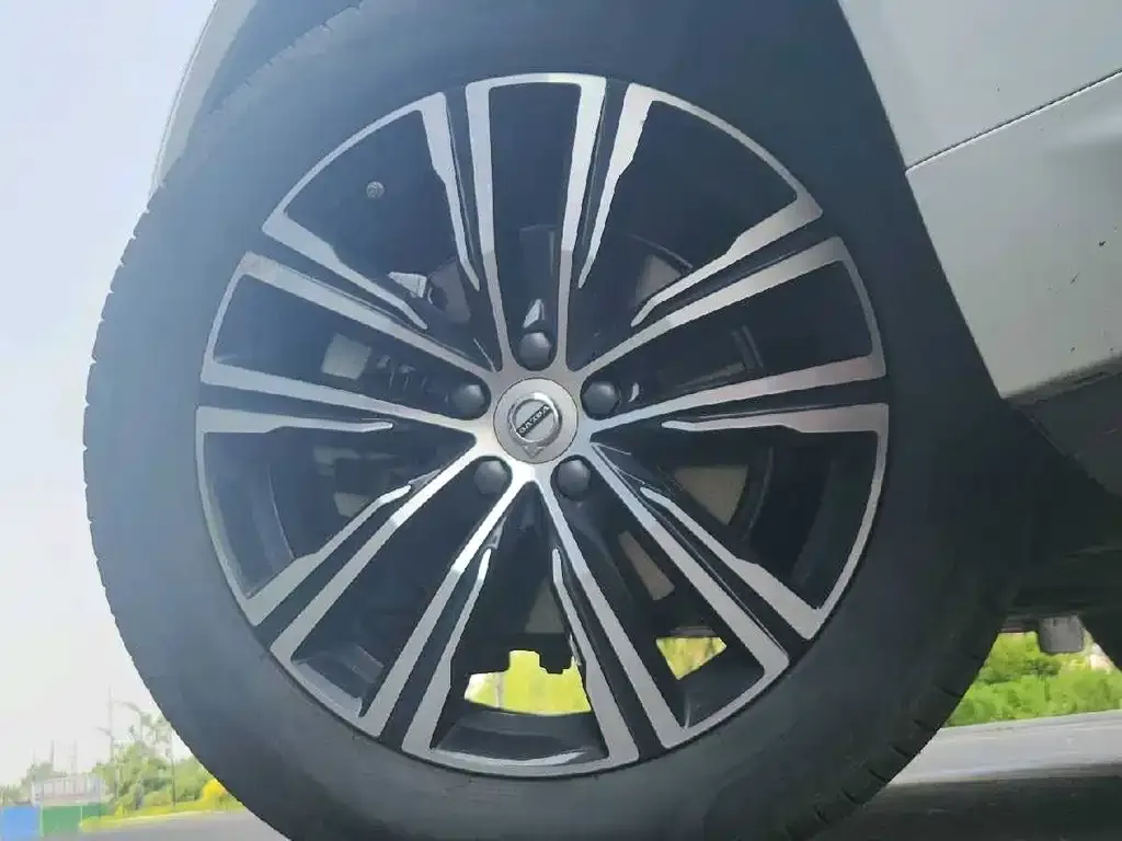 Volvo XC60 2021 из CN, фото 8