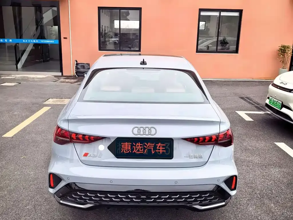 Audi A3 2024 из CN, фото 3