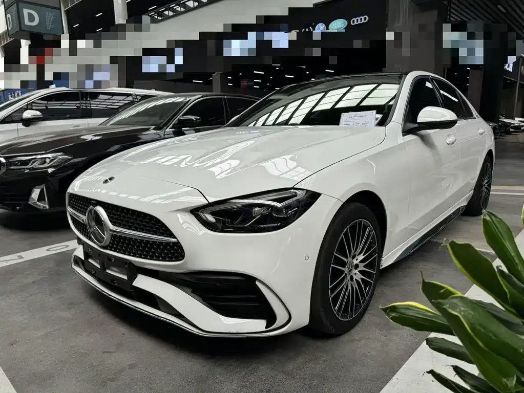 Mercedes-Benz C-Class — фото 1