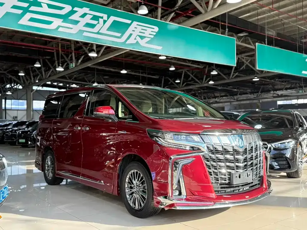Toyota Alphard — фото 7