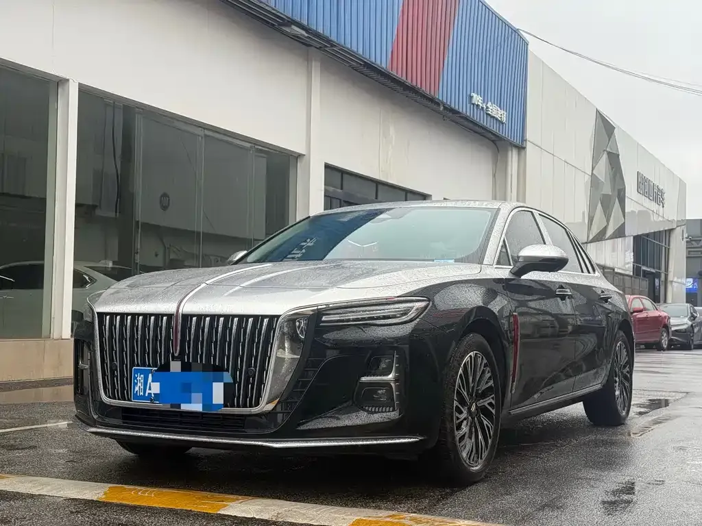 Hongqi H5 — фото 1