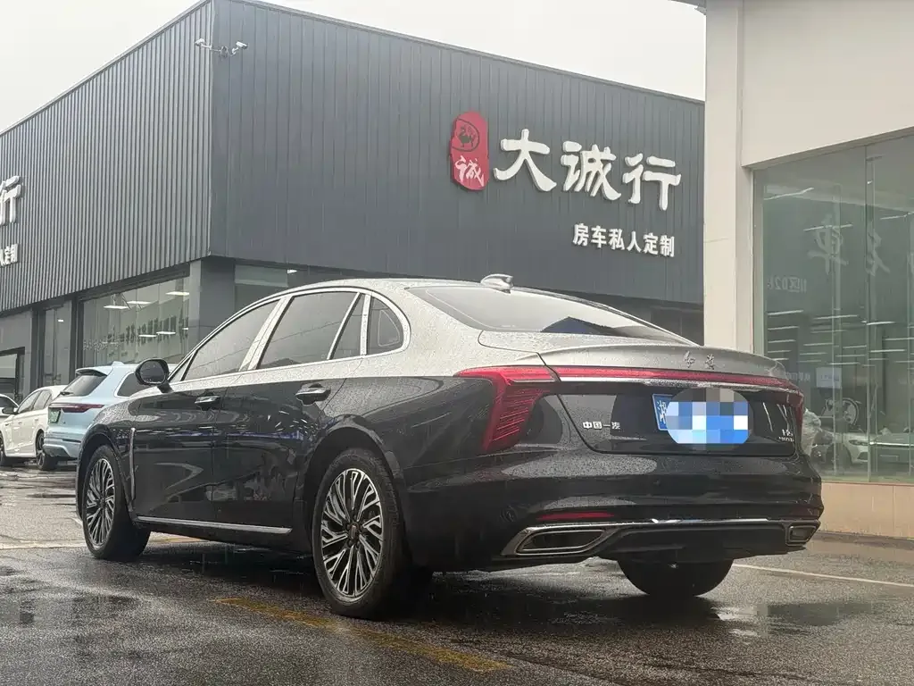 Hongqi H5 — фото 4