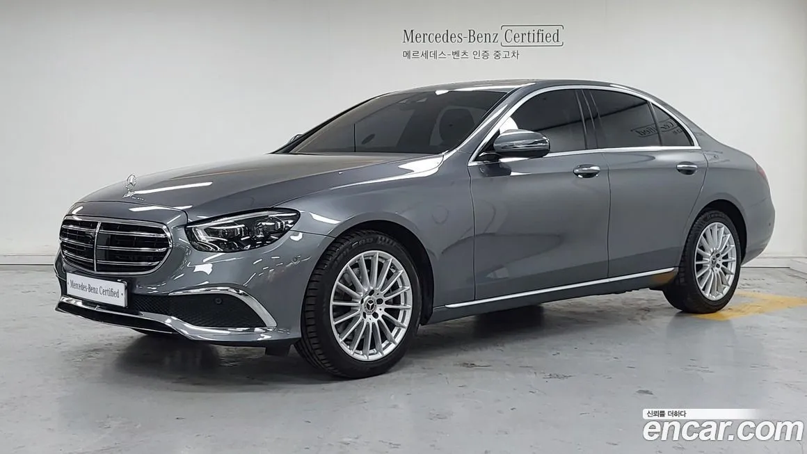Mercedes-Benz E-Class — фото 1