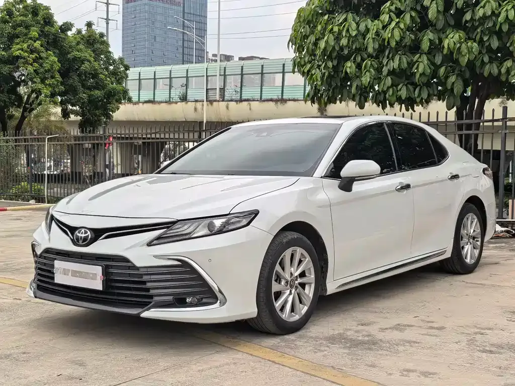 Toyota Camry 2023 из CN, фото 1