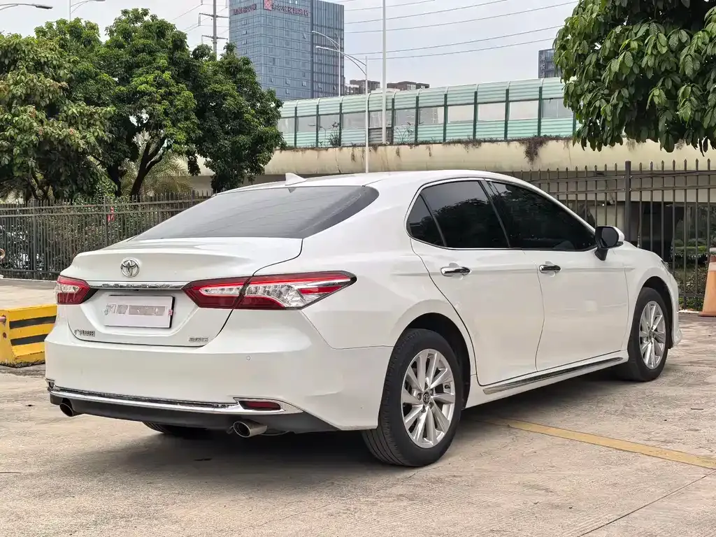 Toyota Camry 2023 из CN, фото 9
