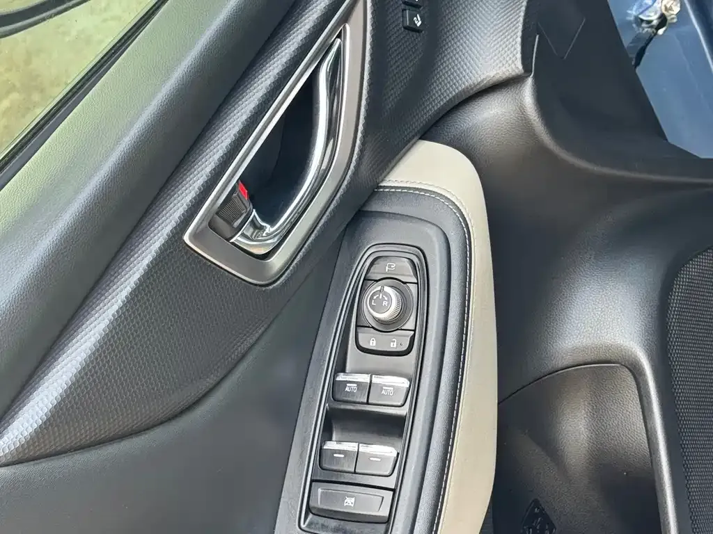 Subaru Forester 2023 из CN, фото 10