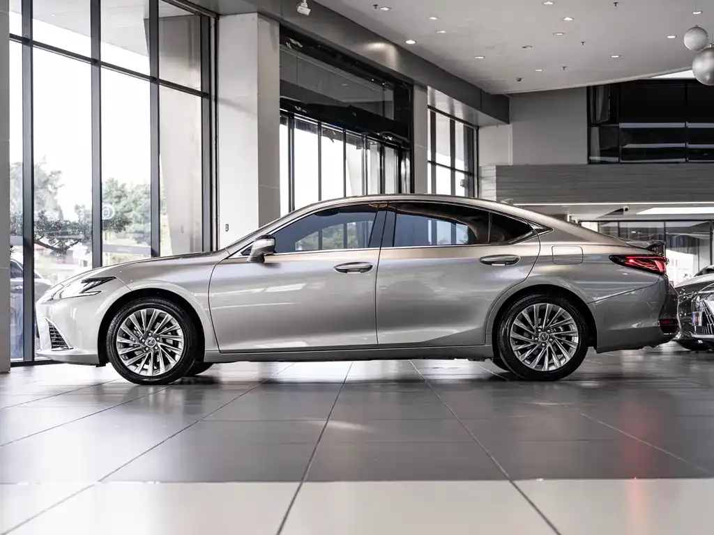 Lexus ES 2025 из CN, фото 8