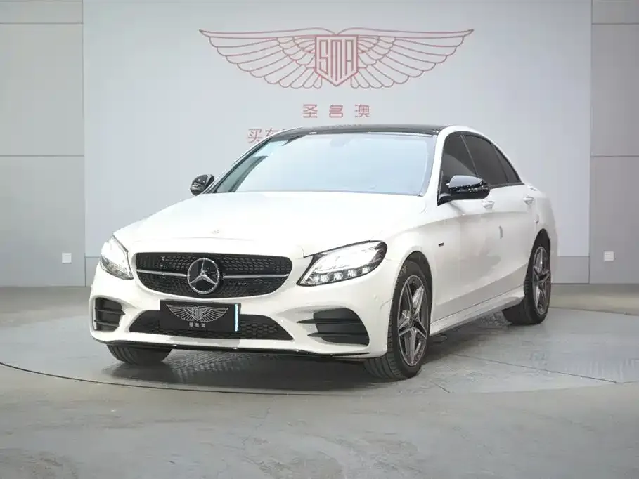 Mercedes-Benz C-Class — фото 1