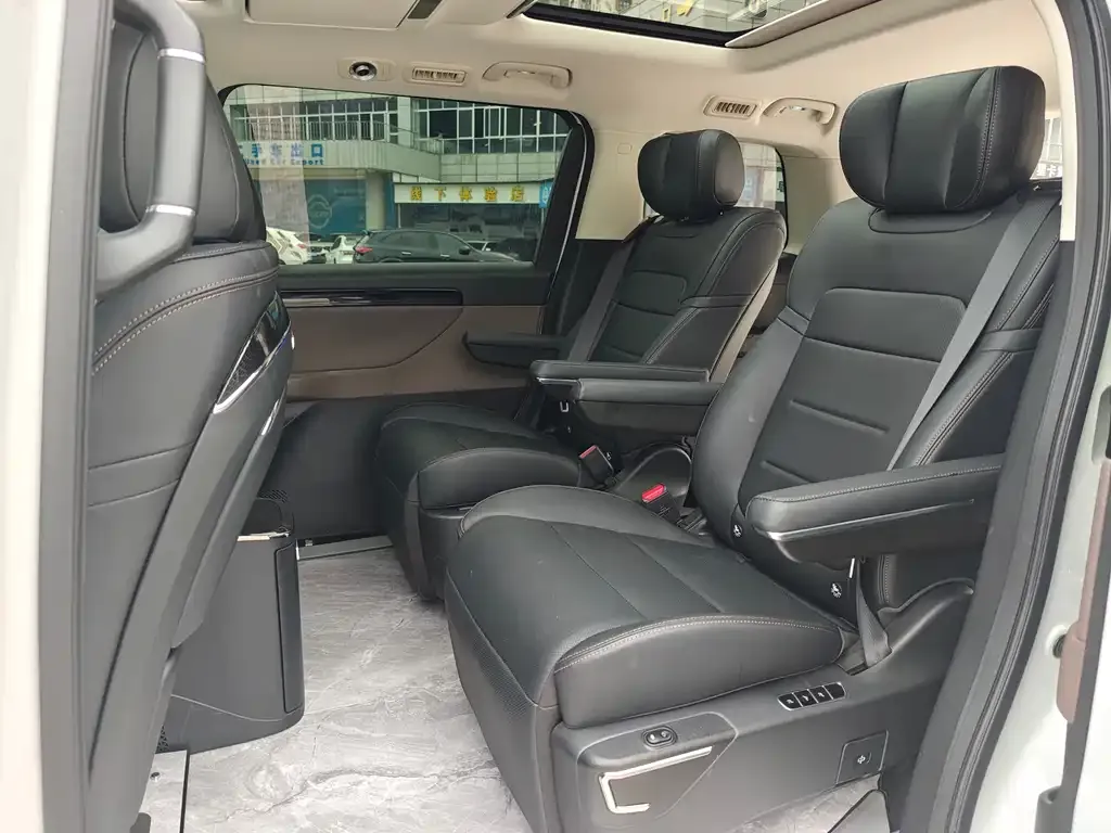 GAC Motor Trumpchi E8 — фото 5