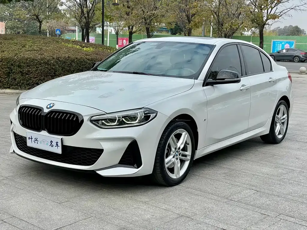 BMW 1 Series — фото 1
