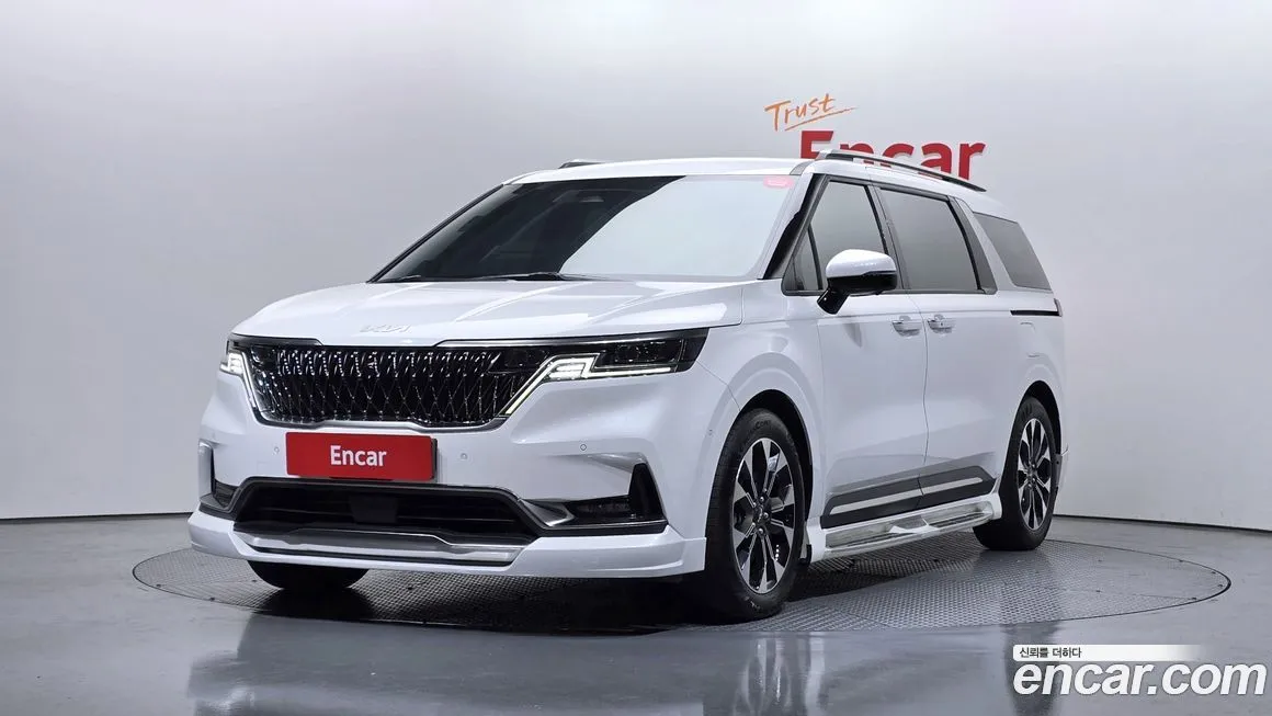 Kia Carnival — фото 1
