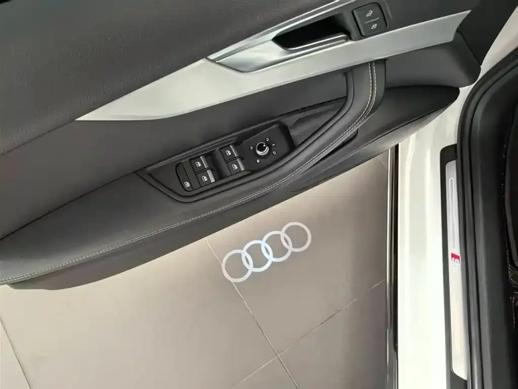 Audi A4L — фото 3