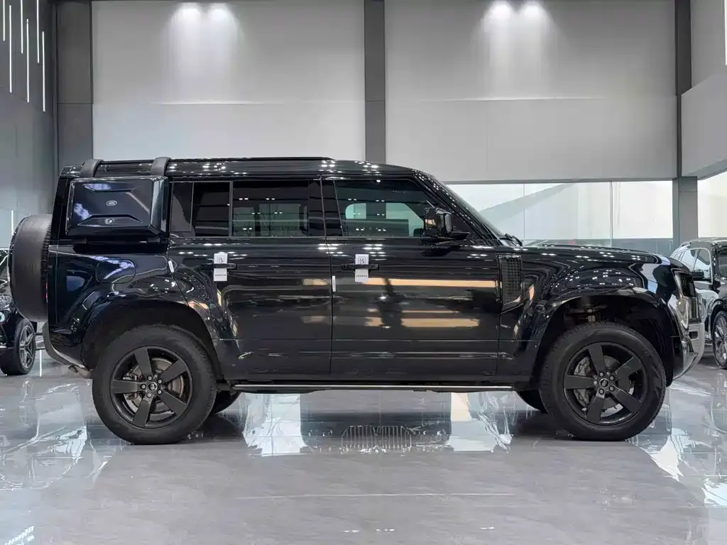 Land Rover Defender — фото 6