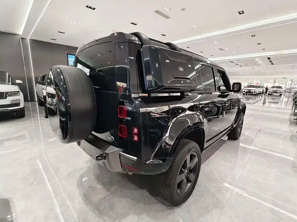 Land Rover Defender — фото 9