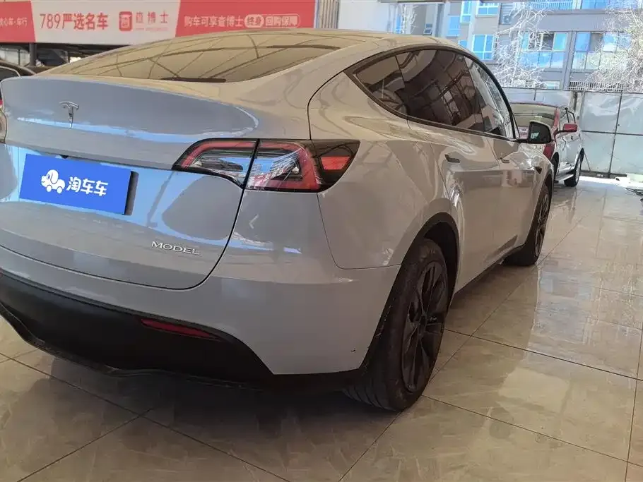 Tesla Model Y — фото 3